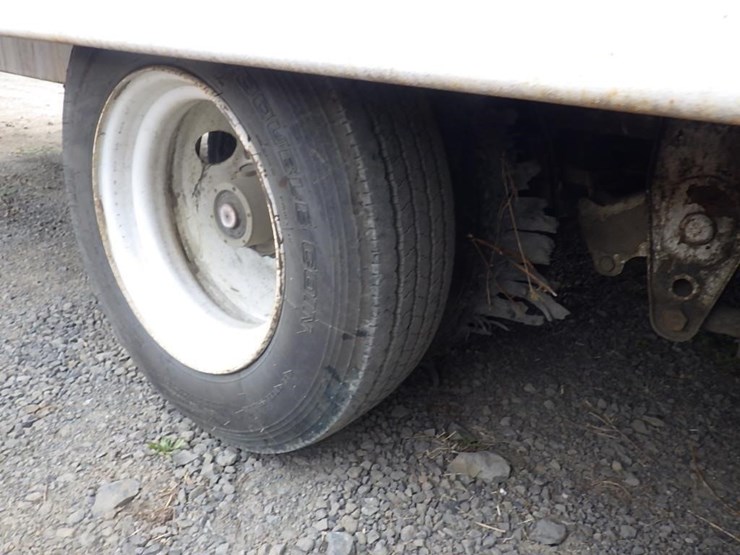 25'-t/a-equipment-trailer-image-15