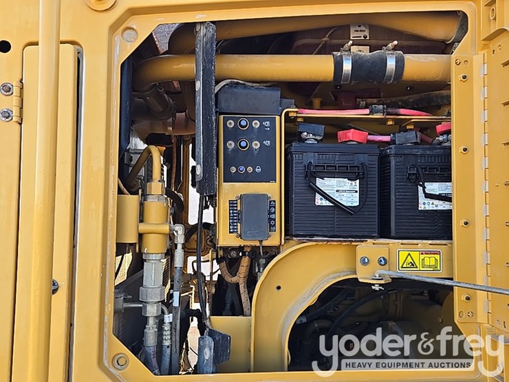 2016-caterpillar-140m3-image-65