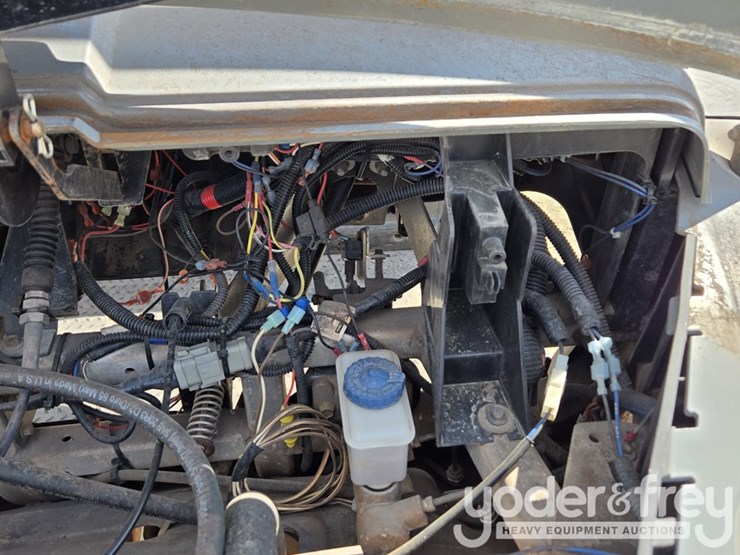 2019-club-car-carryall-1700-image-26
