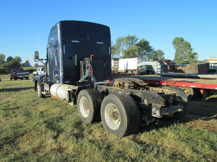 2001-kenworth-t600-image-4