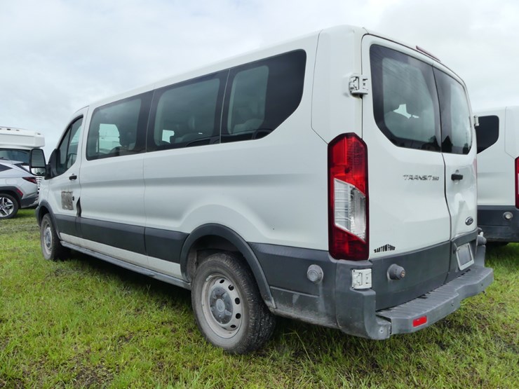 2016-ford-transit-image-4