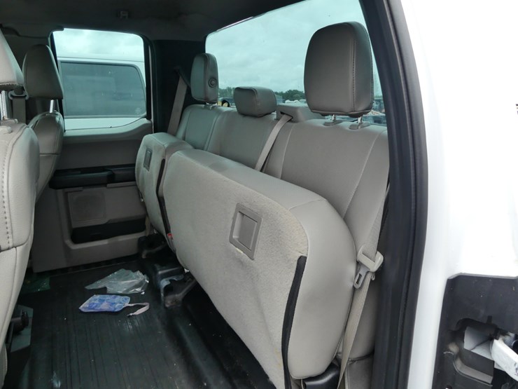 2015-ford-f150-xl-image-9