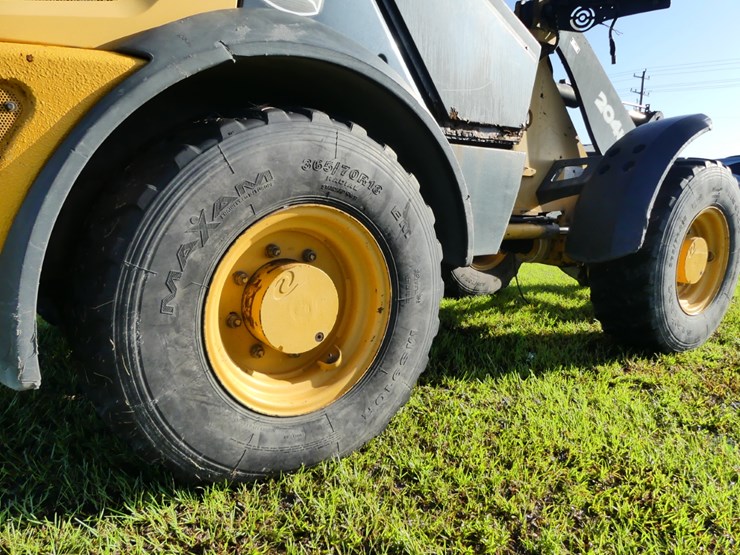2015-deere-204k-image-6