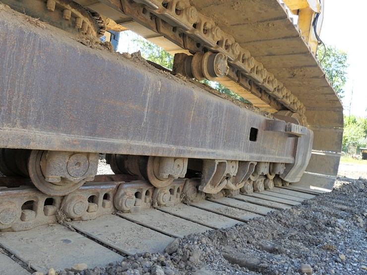 2011-caterpillar-320d-image-28