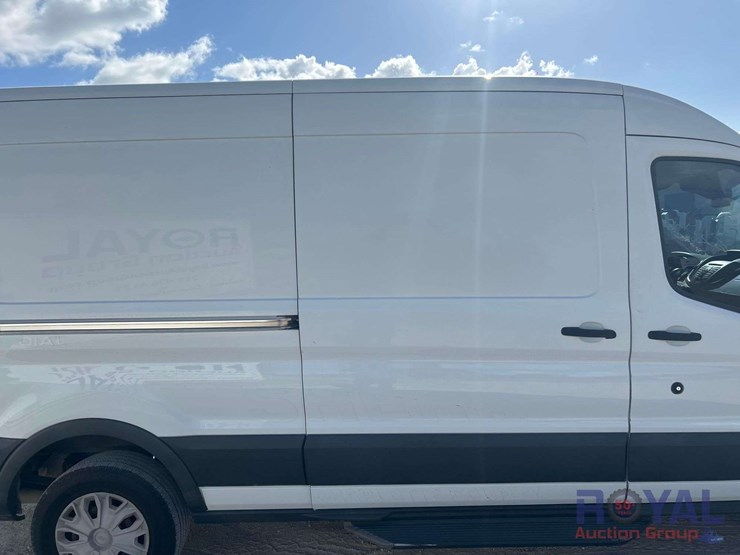 2018-ford-transit-image-23
