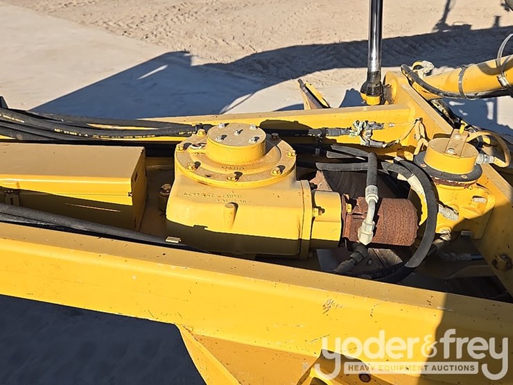 2016-caterpillar-140m3-image-25