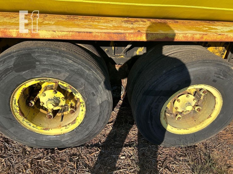 1981-caterpillar-3208-image-26