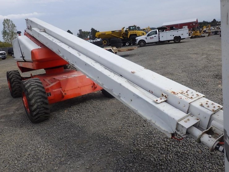 snorkel-telescopic-boom-lift-image-12