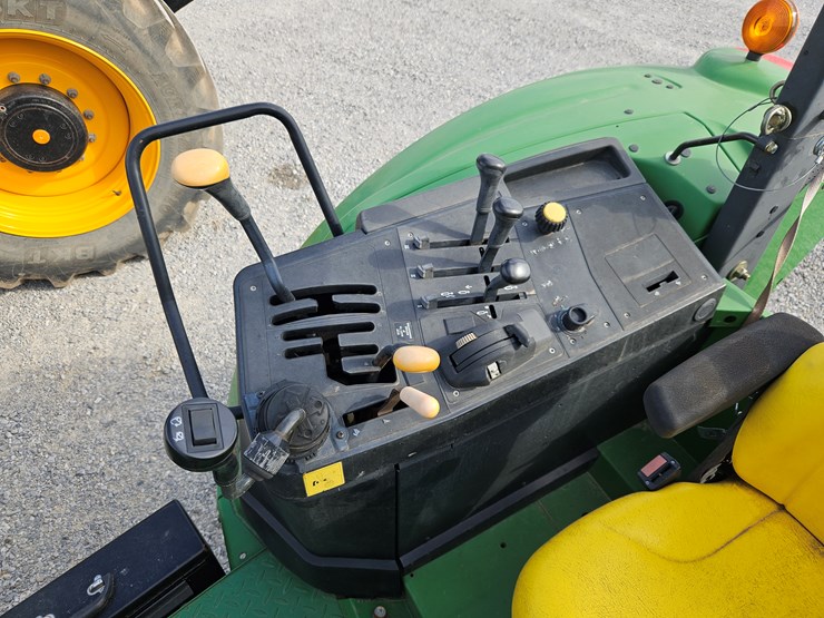 2007-john-deere-6220l-image-10