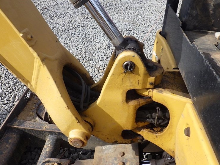 caterpillar-301.7d-cr-image-13