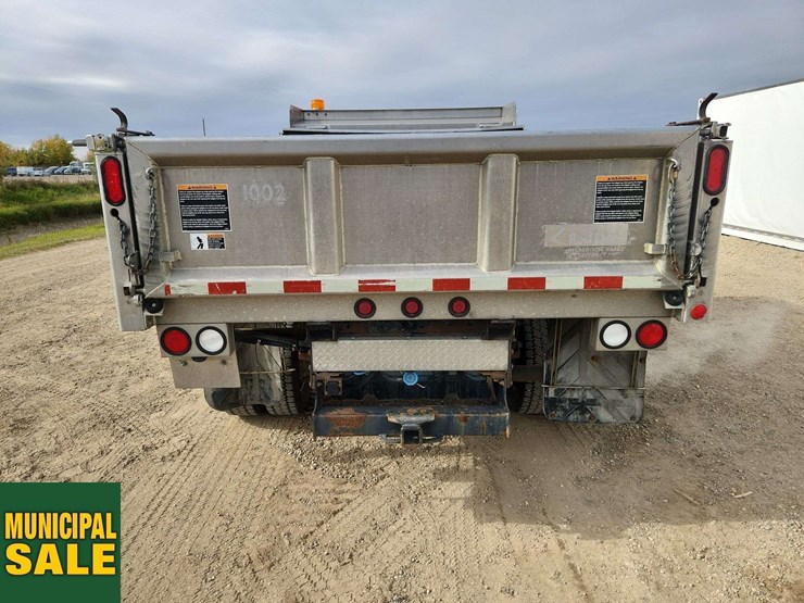 2012-ford-f550-image-24