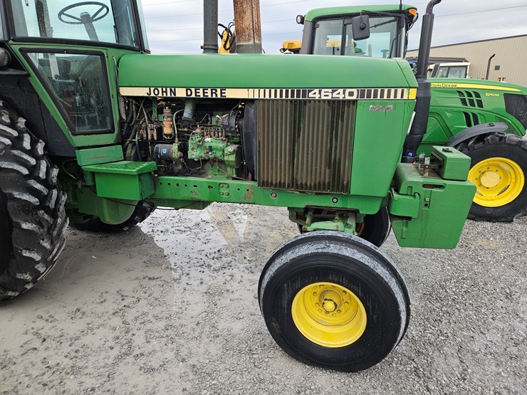 1982-john-deere-4640-image-3