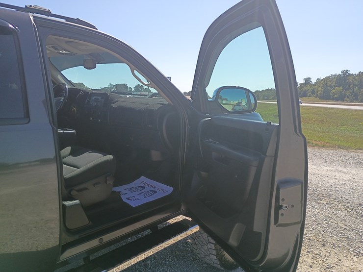 2010-chevrolet-silverado-1500-image-31