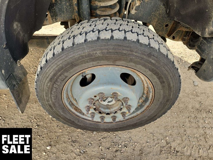 2016-ford-f550-image-30