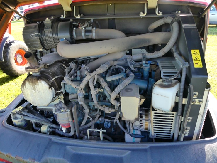 2021-kubota-r540-image-5