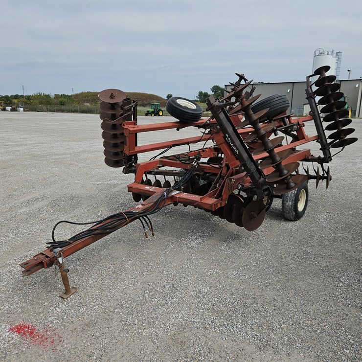 INTERNATIONAL 496