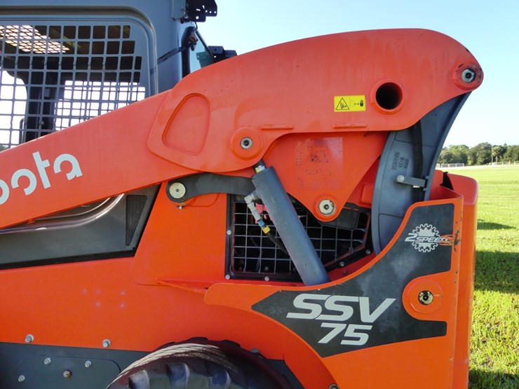 2021-kubota-ssv75-image-7