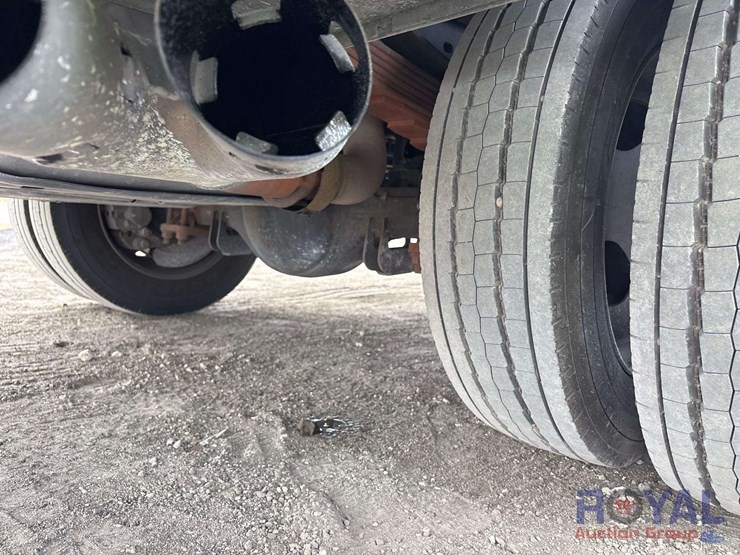 2016-ford-f550-image-32
