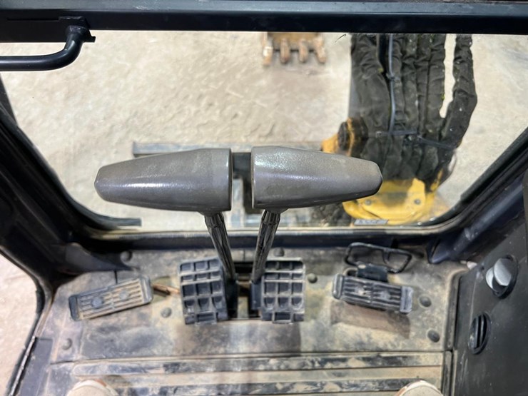 deere-27d-image-31