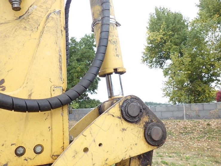 caterpillar-420d-image-19
