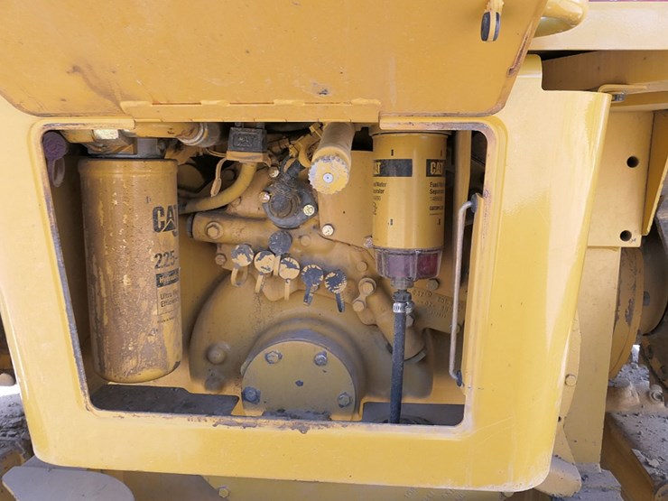 2004-caterpillar-d5n-image-18