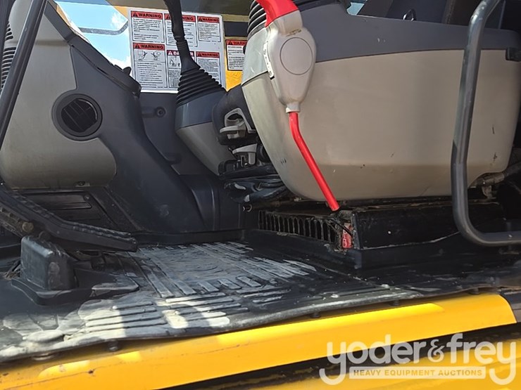 2022-komatsu-pc490-lc-11-image-61