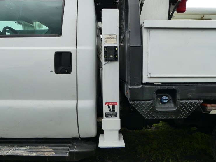 2016-ford-f550-xl-image-10
