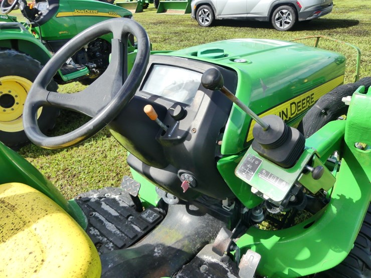 john-deere-3025e-image-11