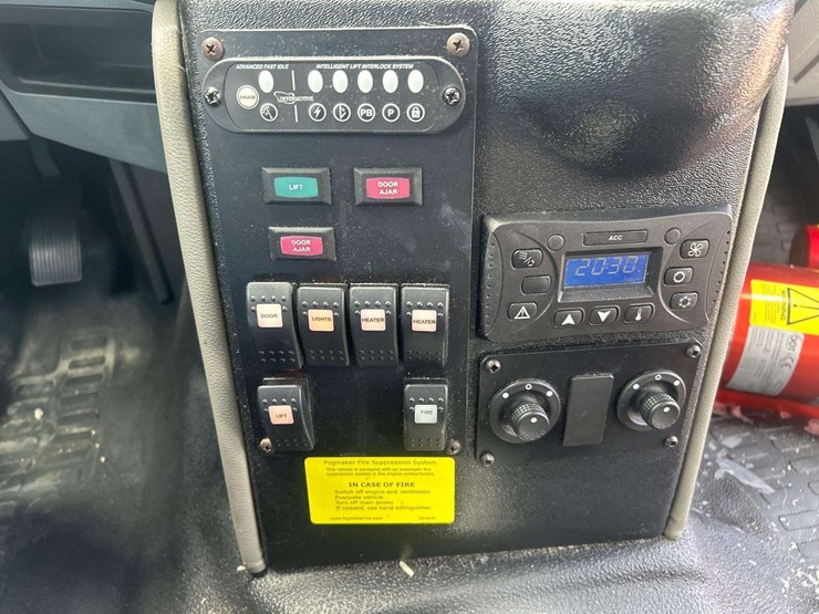 2016-ford-f550-image-11