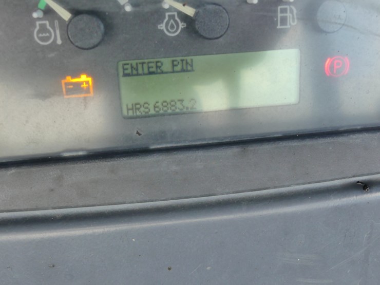 2016-deere-700k-image-12