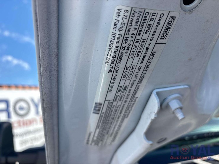 2019-ford-f350-image-17