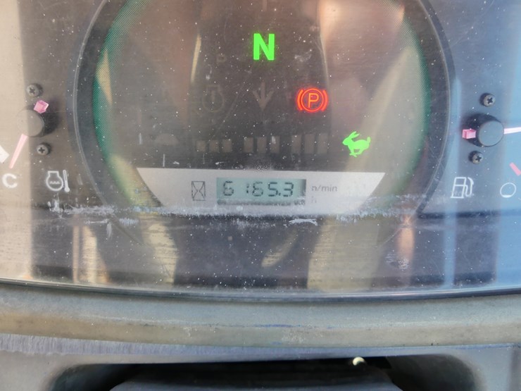 2019-kubota-r530-image-15