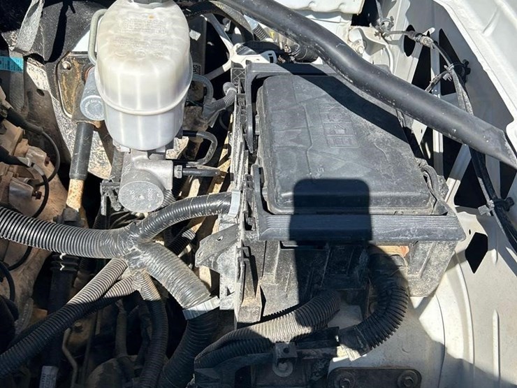 2019-chevrolet-silverado-3500hd-image-51