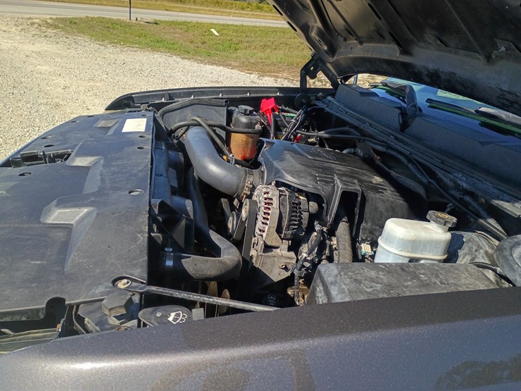 2010-chevrolet-silverado-1500-image-21