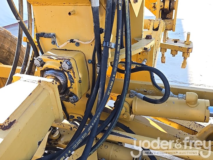 2016-caterpillar-140m3-image-21