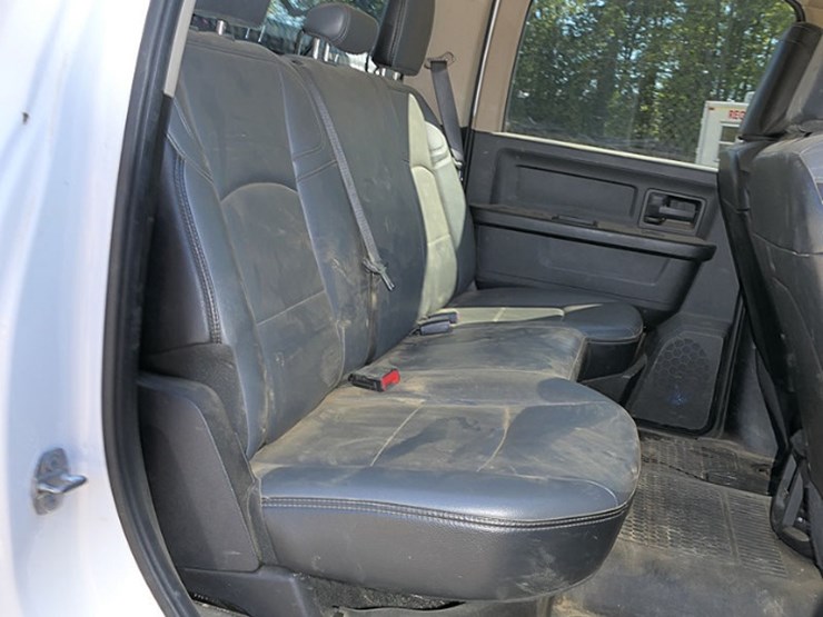 2020-dodge-ram-3500-image-18