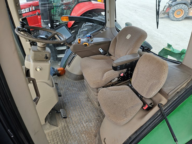 2014-john-deere-8345r-image-6