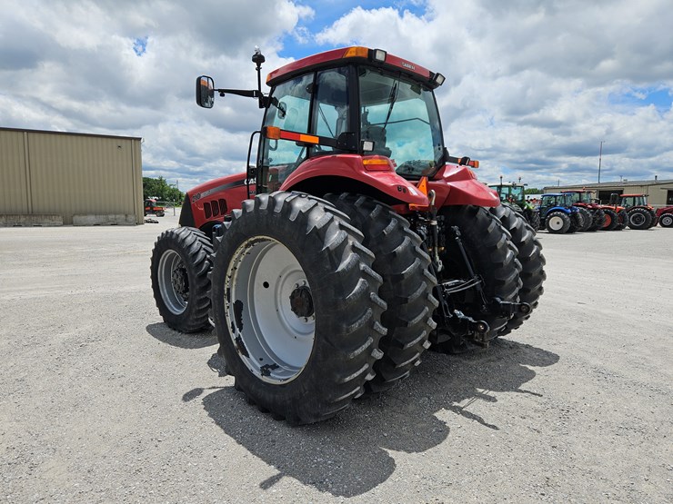 2011-case-ih-magnum-210-image-13