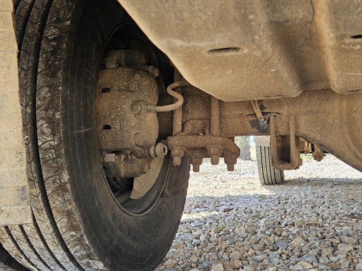 2005-ford-f550-image-53