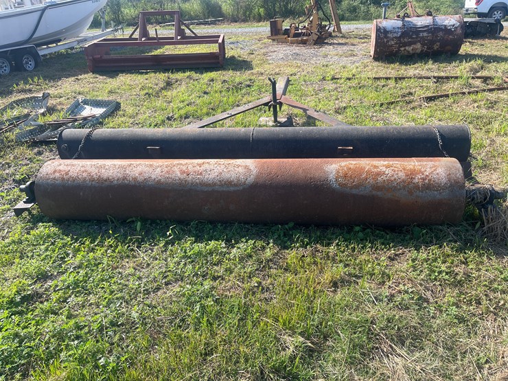 #135-•-lot-with-pull-behind-roller-bar-image-2