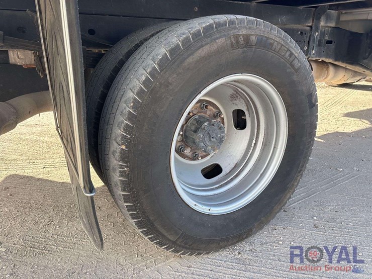 2019-ford-f350-image-21