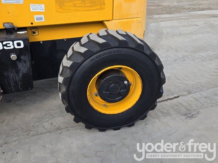 2017-jcb-930-image-17