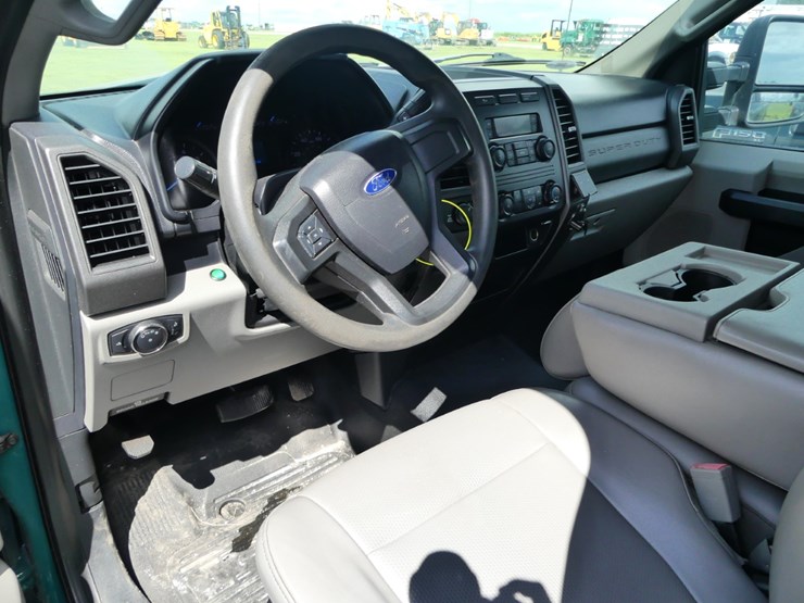 2019-ford-f250-xl-image-10