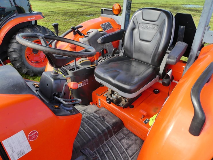 2019-kubota-m7060-image-11