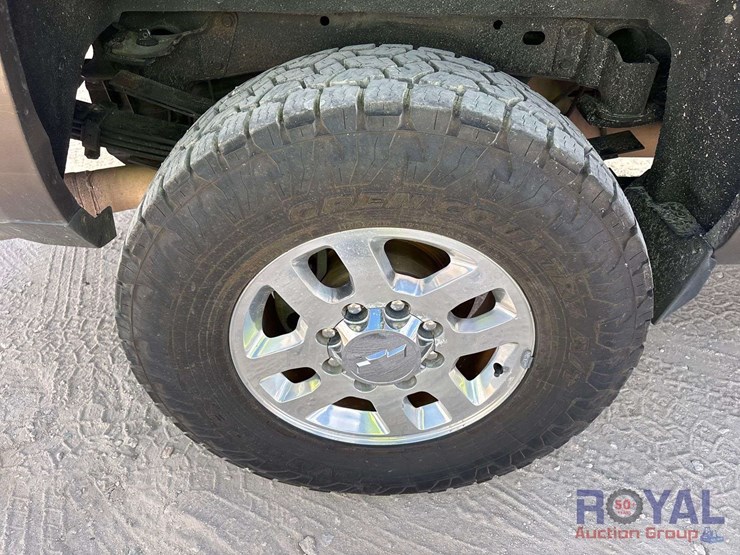 2015-chevrolet-silverado-3500-image-22