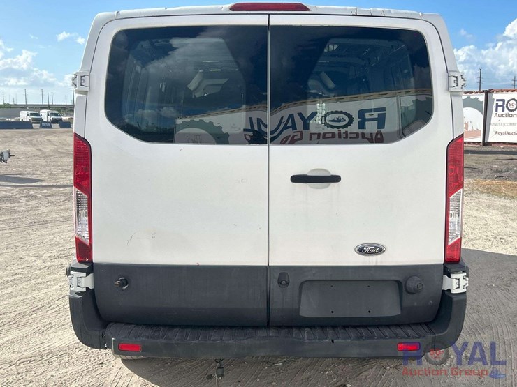 2016-ford-transit-image-27