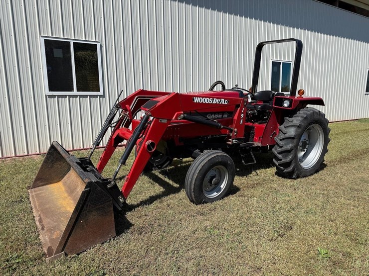 case-ih-3220-image-1