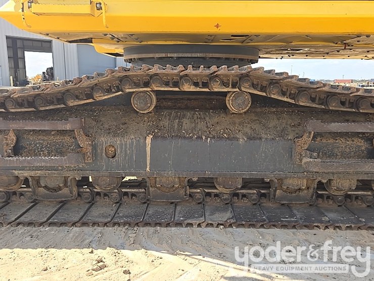 2022-komatsu-pc490-lc-11-image-28