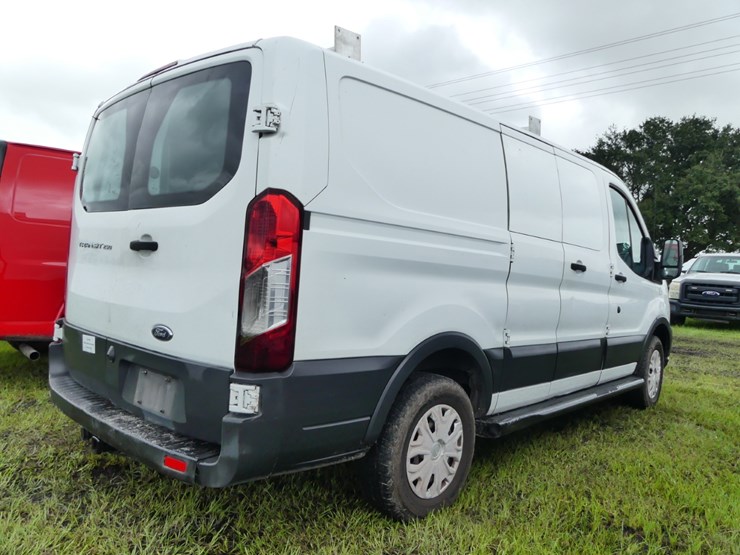 2017-ford-transit-image-4