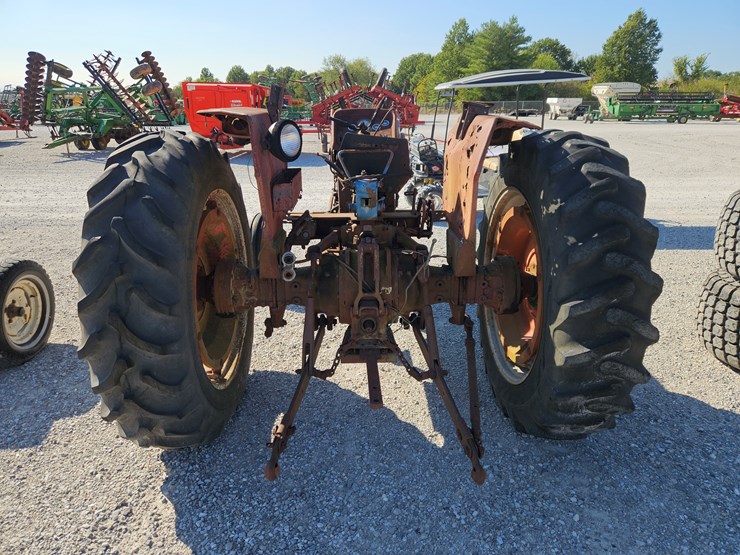 massey-ferguson-165-image-8